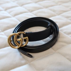 Gucci leather belt with double G gold buckle size 75 (small)